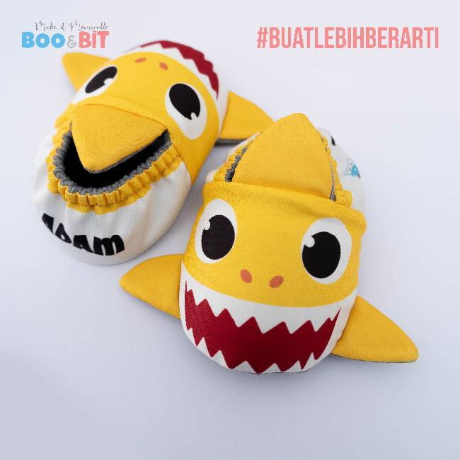 boo and bit Baby Shark Yellow